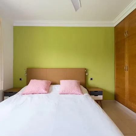 Cordial Macaro Apartman